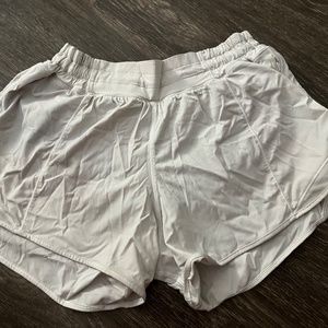Lululemon Hotty hot 2.5”